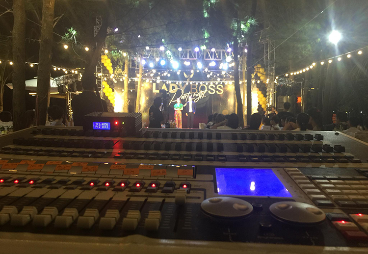 Thiết bị sự kiện ngoài trời